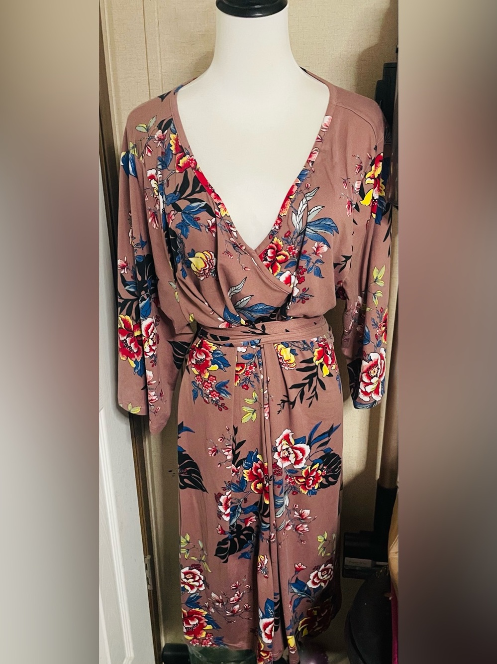 Floral Wrap Midi Dress in Mauve